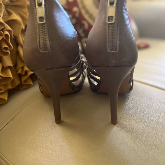 Beautiful heels - Picture 4 of 5